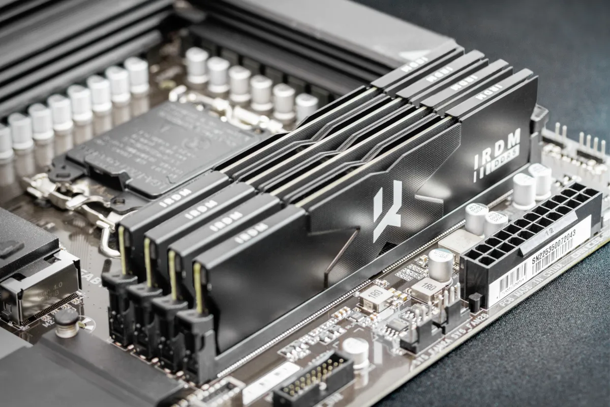 IR-6400D564L3264GDC
